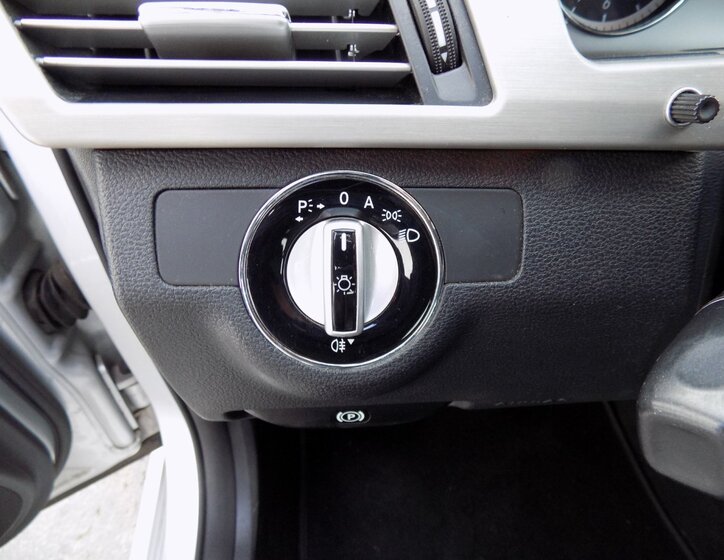 Mercedes-Benz Třídy E Sedan / Limuzína 2,1 l 125 kw