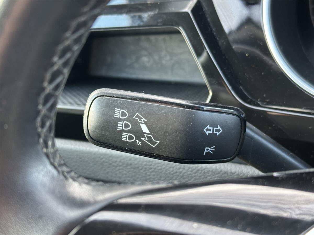 Volkswagen Touran MPV 2,0 l 110 kw