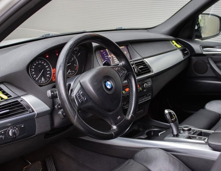 BMW X5 SUV 3,0 l 180 kw