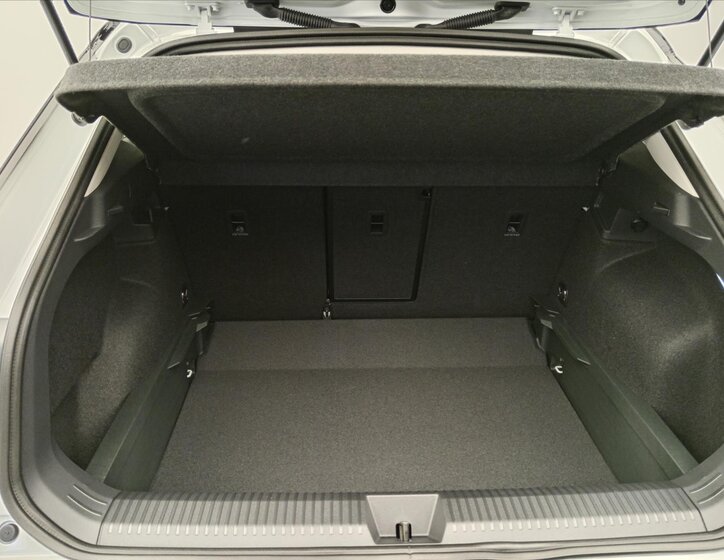 Volkswagen T-Roc SUV 1,5 l 110 kw