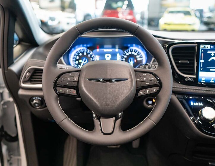 Chrysler Pacifica MPV 3,6 l 221 kw