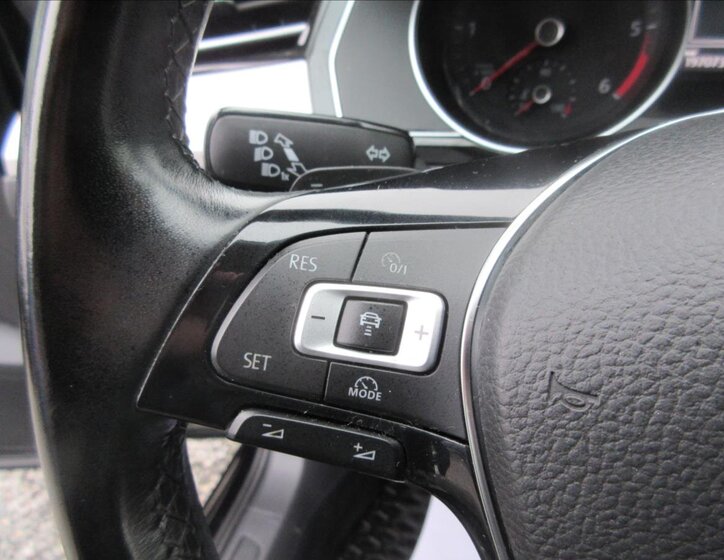 Volkswagen Passat 11