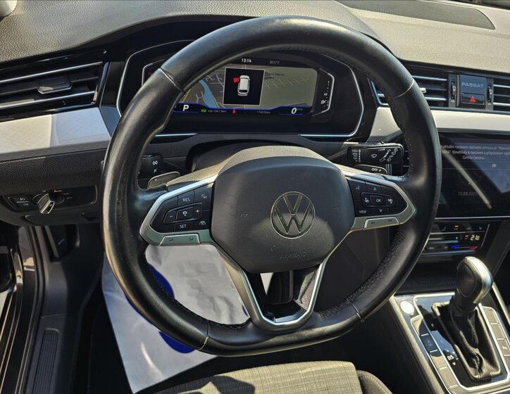 Volkswagen Passat 11