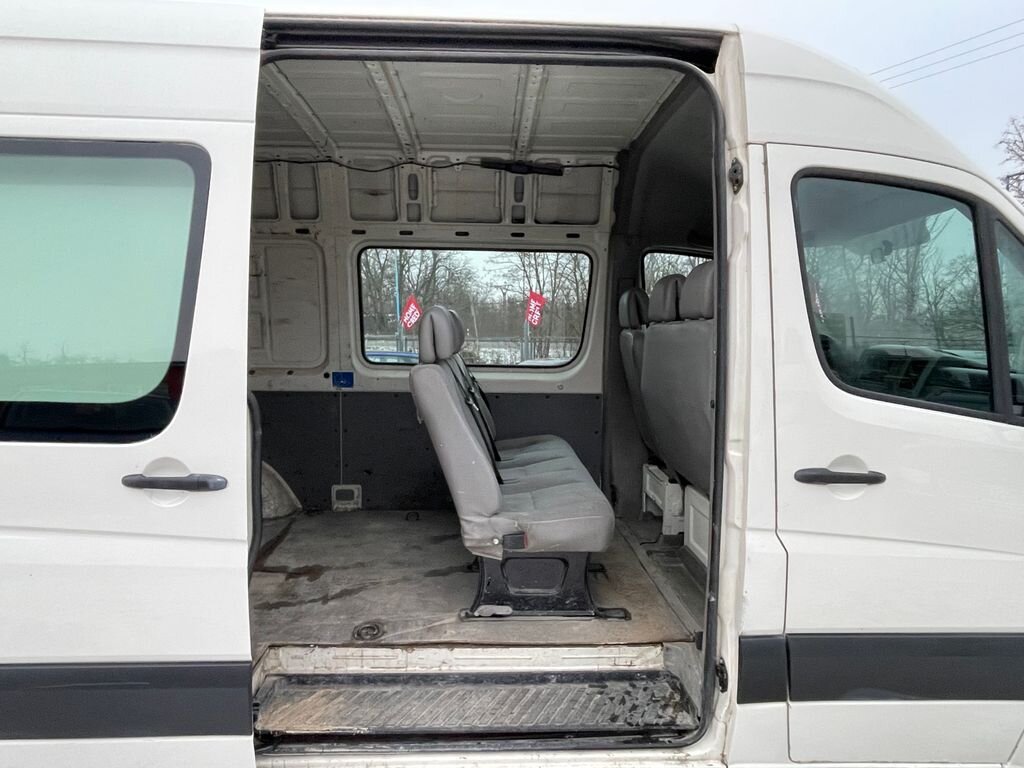 Volkswagen Crafter Skříň 2,5 l 80 kw