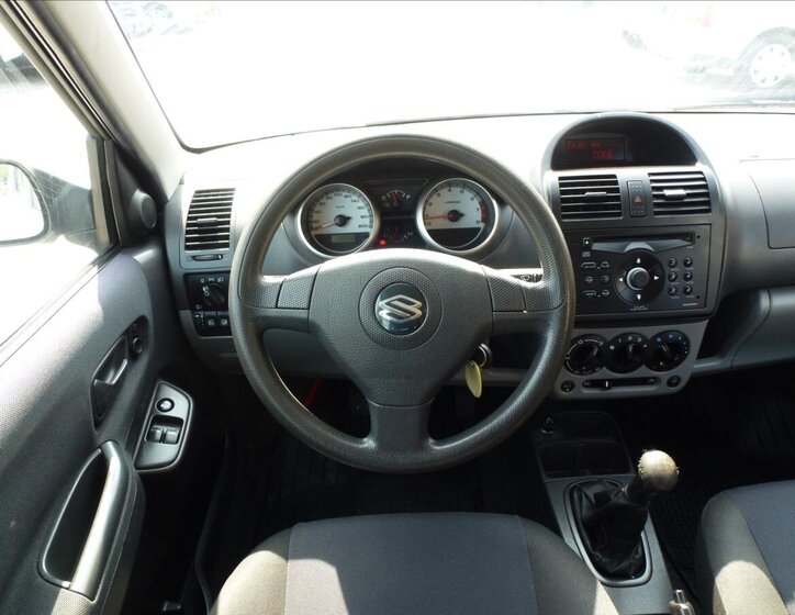 Suzuki Ignis Kombi 1,5 l 73 kw