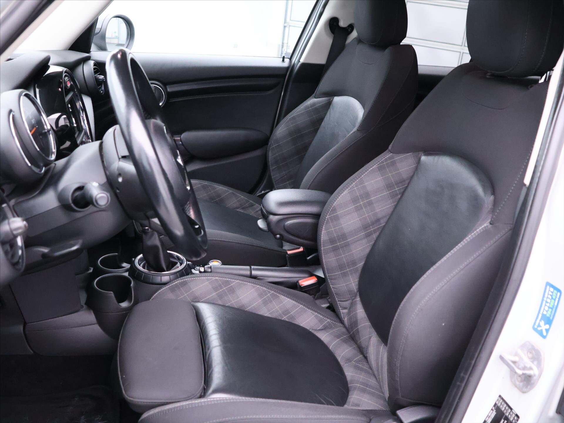 Mini Cooper Hatchback 1,5 l 100 kw