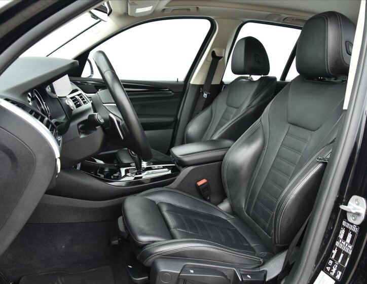 BMW X3 SUV / Terénní 2,0 l 140 kw
