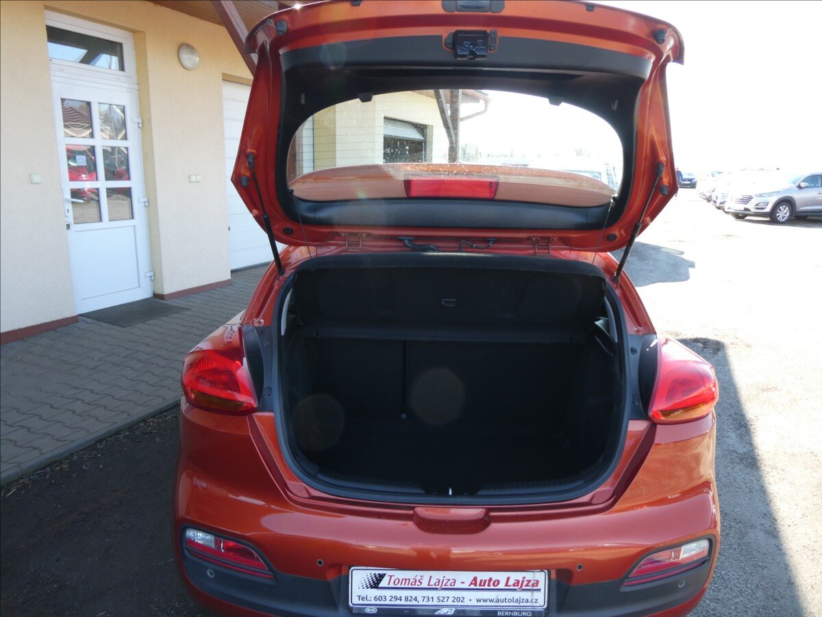 KIA Ceed Hatchback 1,6 l 996 kw