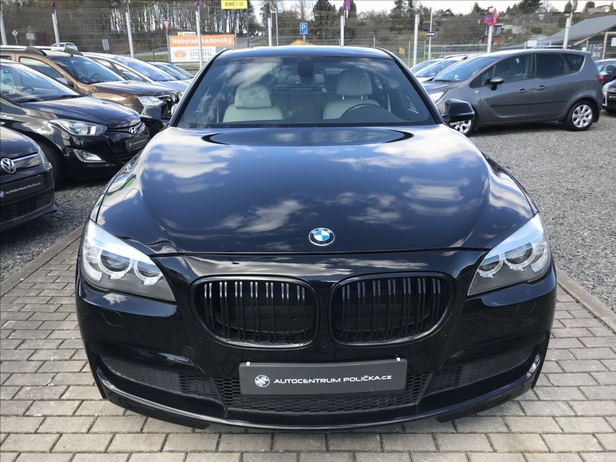 BMW Řada 7 Sedan / Limuzína 3,0 l 190 kw
