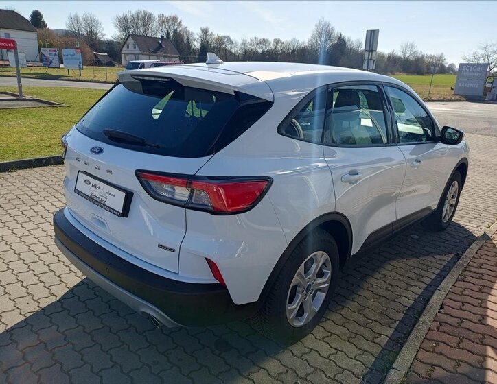 Ford Kuga SUV / Terénní 2,5 l 165 kw