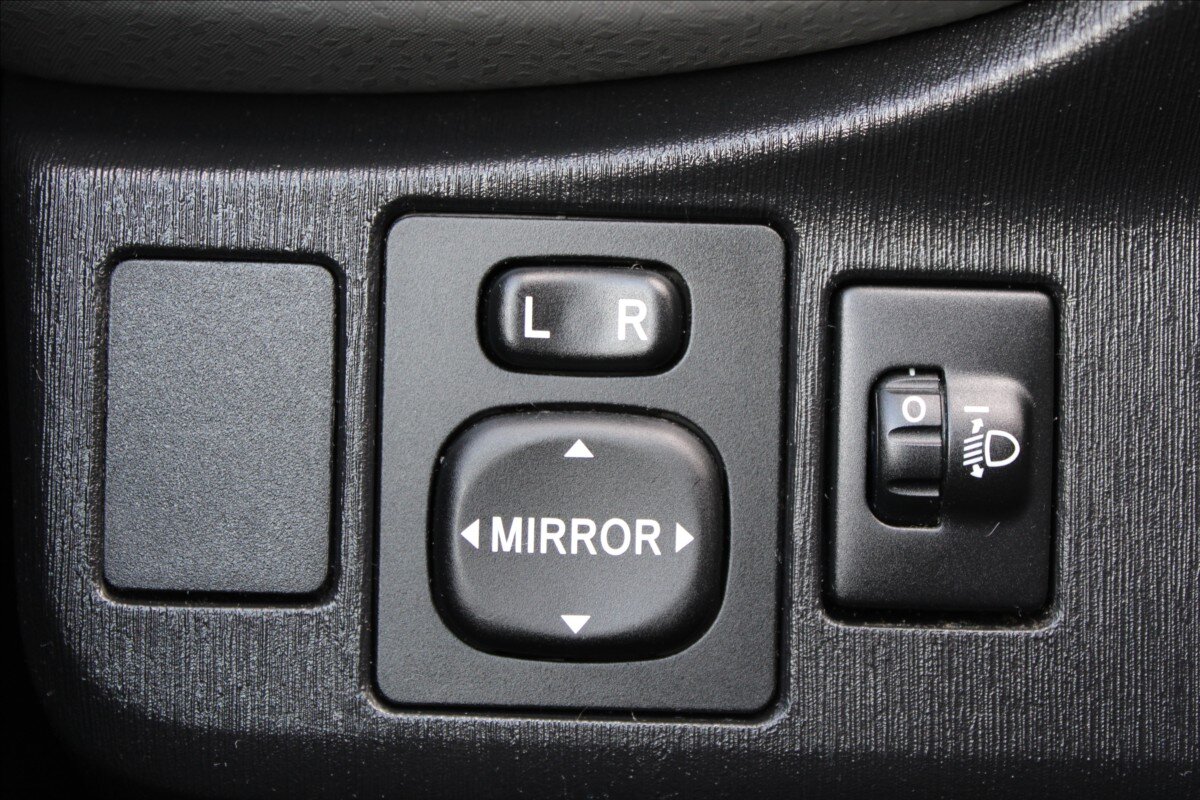 Toyota Yaris Hatchback 998,0 51 kw