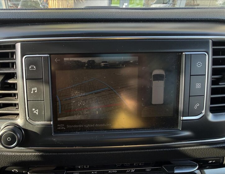 Citroën SpaceTourer MPV 2,0 l 130 kw