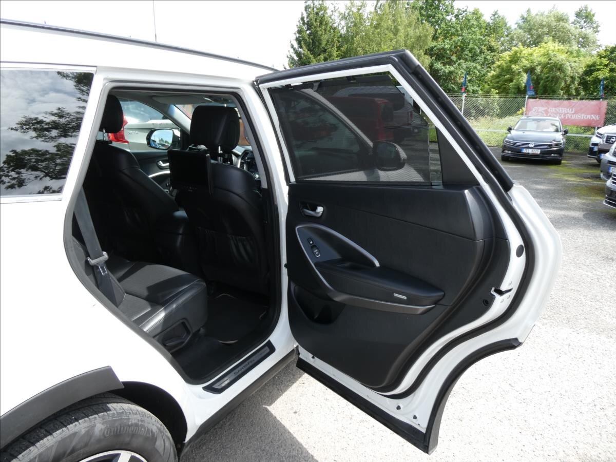 Hyundai Grand Santa Fe