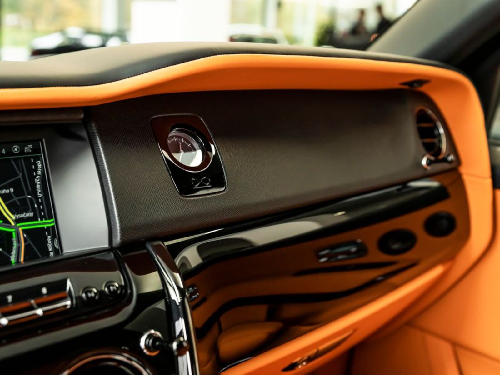 Rolls-Royce Cullinan 18