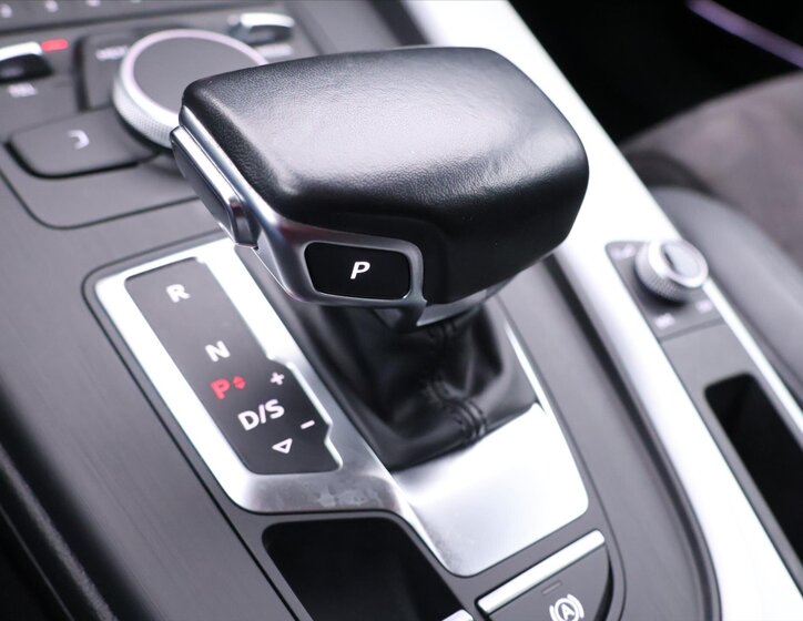 Audi A4 Kombi 2,0 l 140 kw