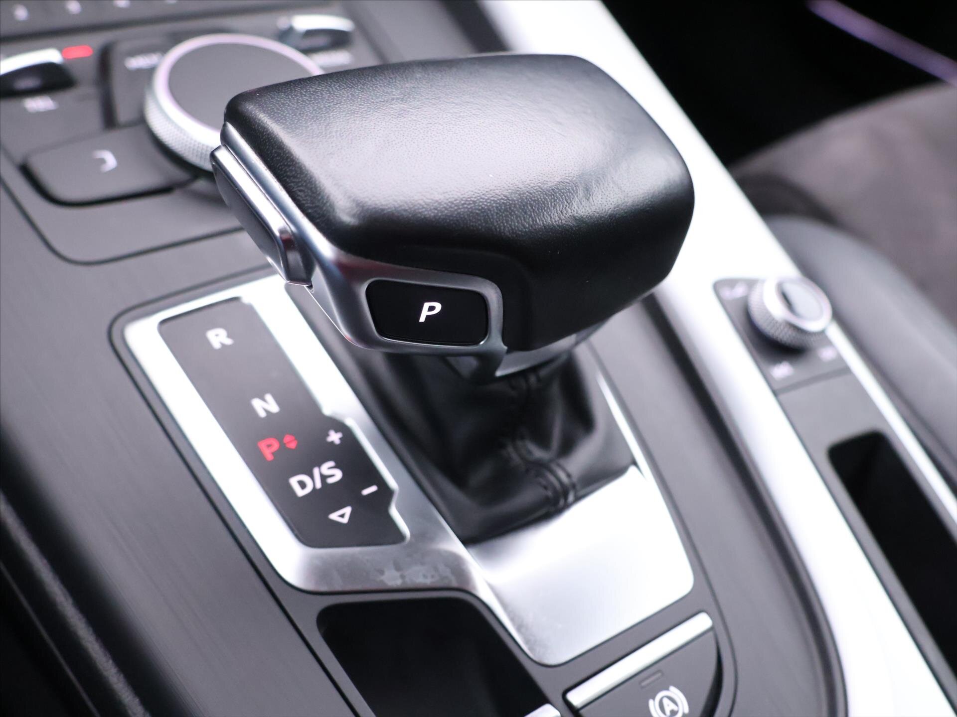 Audi A4 Kombi 2,0 l 140 kw