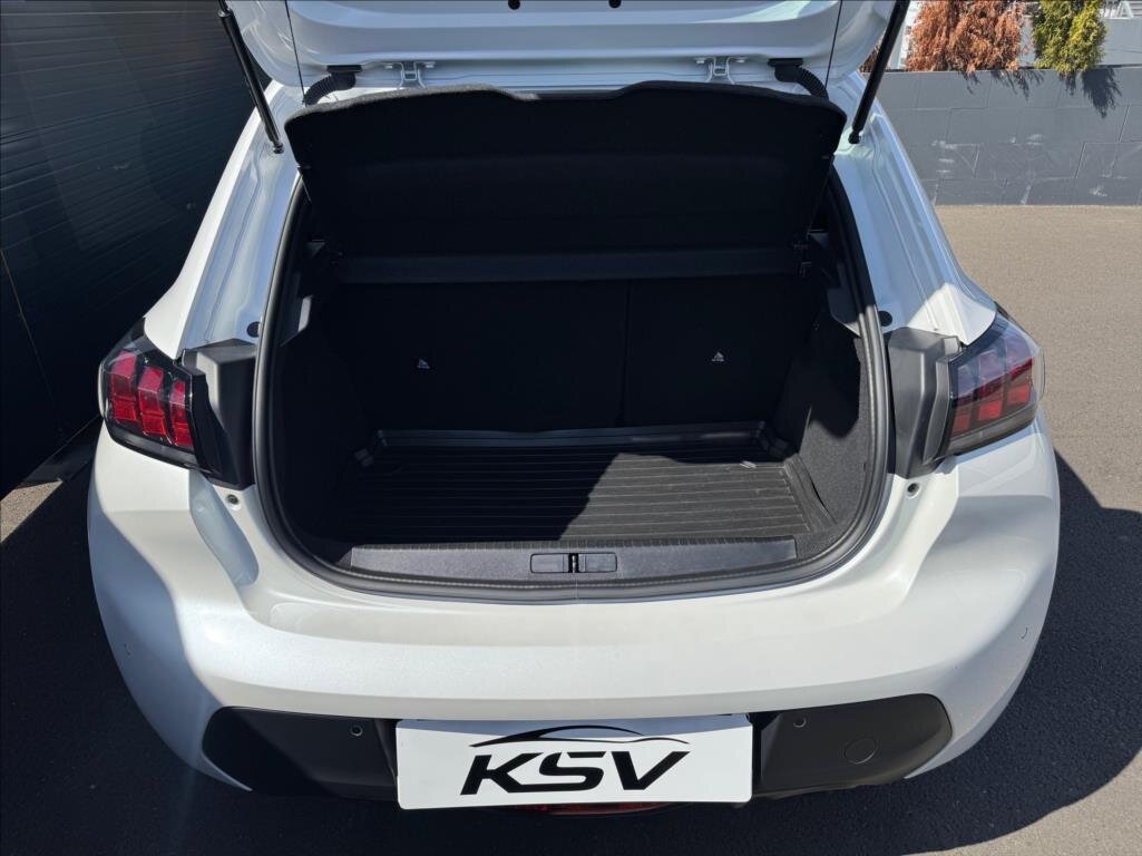 Peugeot 208 Hatchback 1,2 l 55 kw