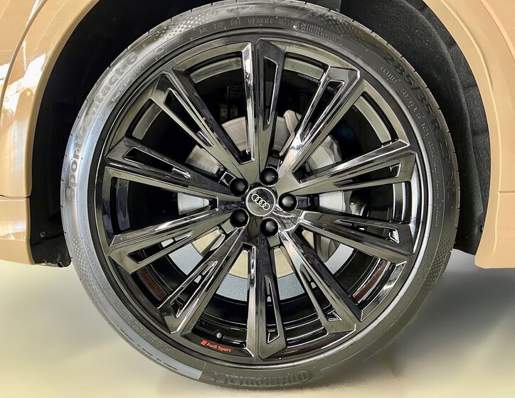 Audi Q8 SUV / Terénní 3,0 l 210 kw