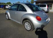 Volkswagen New Beetle 7