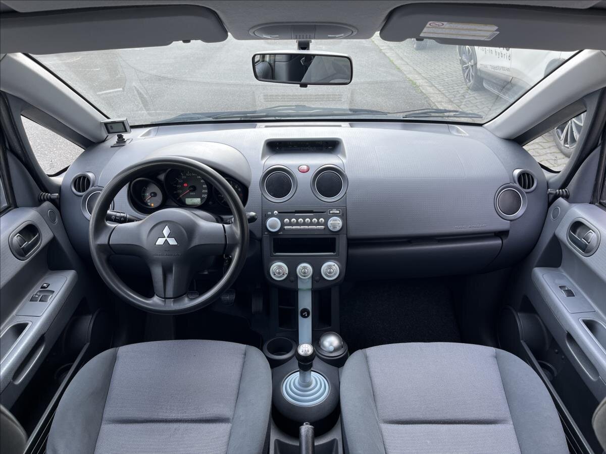 Mitsubishi Colt Hatchback 1,1 l 55 kw