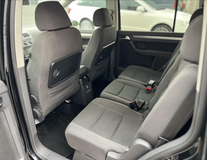 Volkswagen Touran 13