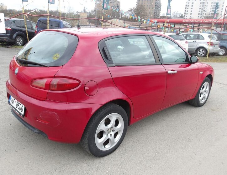Alfa Romeo 147 Hatchback 1,6 l 77 kw