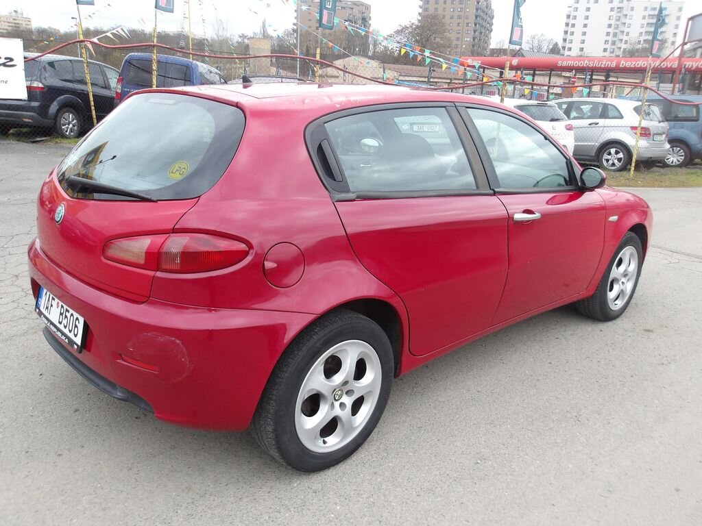 Alfa Romeo 147 Hatchback 1,6 l 77 kw
