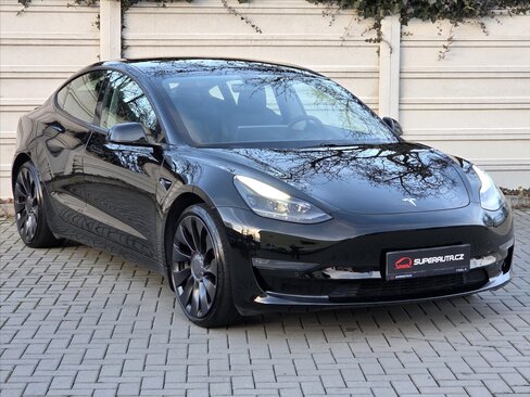Tesla Model 3 Sedan 0,0 377 kw