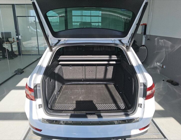 Škoda Superb Kombi 2,0 l 110 kw
