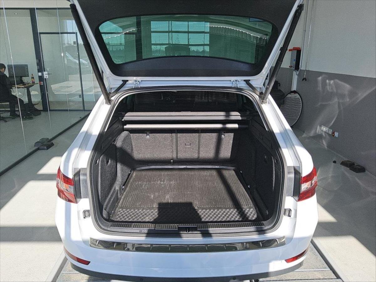 Škoda Superb Kombi 2,0 l 110 kw
