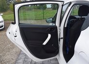 Peugeot 208 27