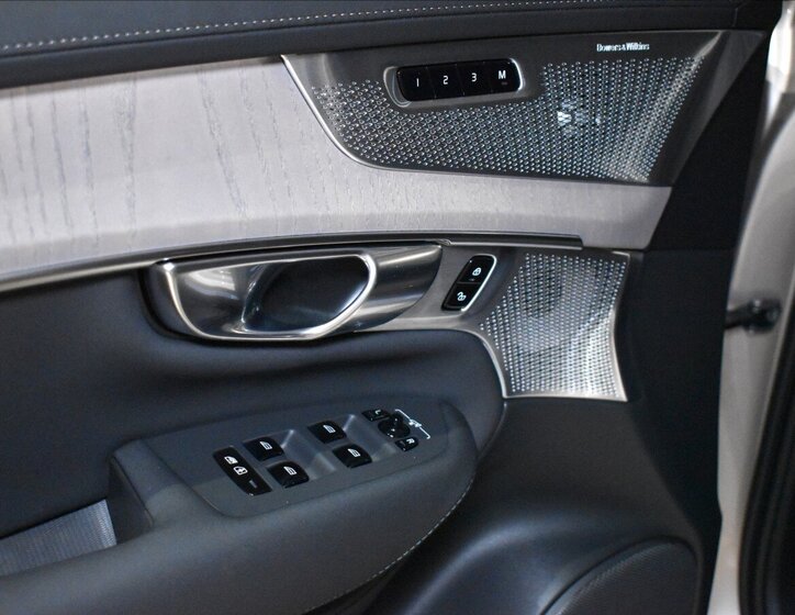 Volvo XC90 SUV 2,0 l 335 kw