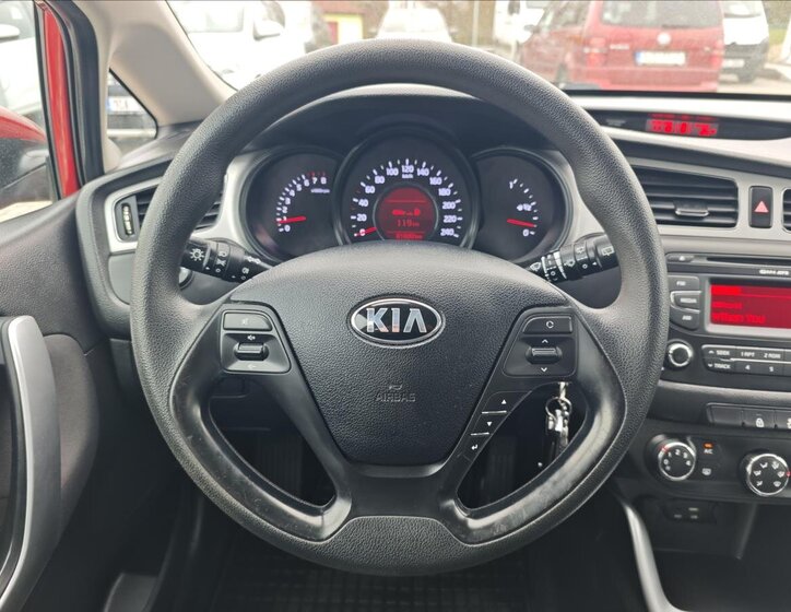 KIA Ceed Hatchback 1,4 l 73 kw
