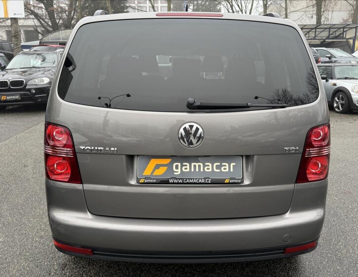Volkswagen Touran 7