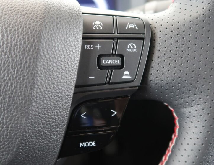 Toyota C-HR SUV 2,0 l 112 kw