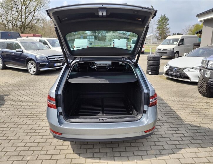 Škoda Superb Kombi 2,0 l 140 kw