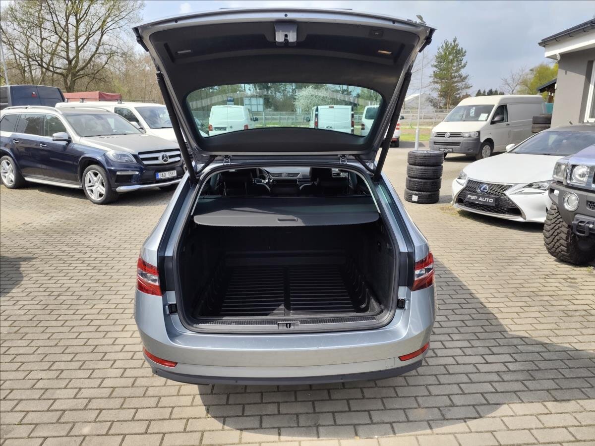 Škoda Superb Kombi 2,0 l 140 kw
