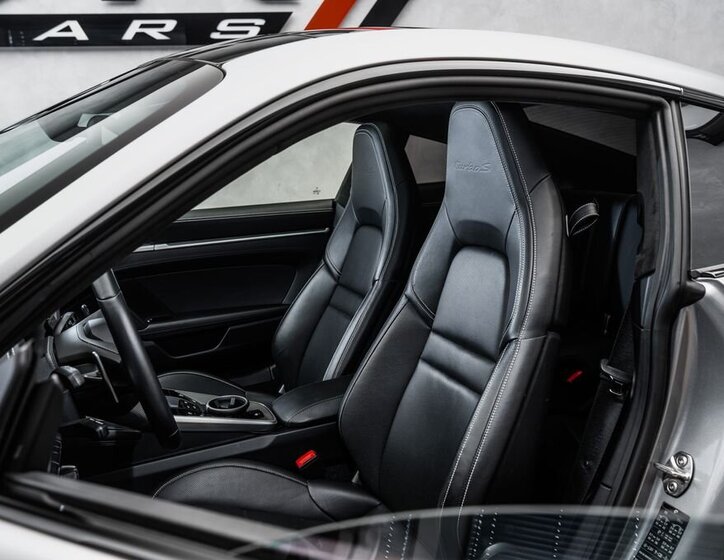 Porsche Ostatní Kupé 3,8 l 478 kw