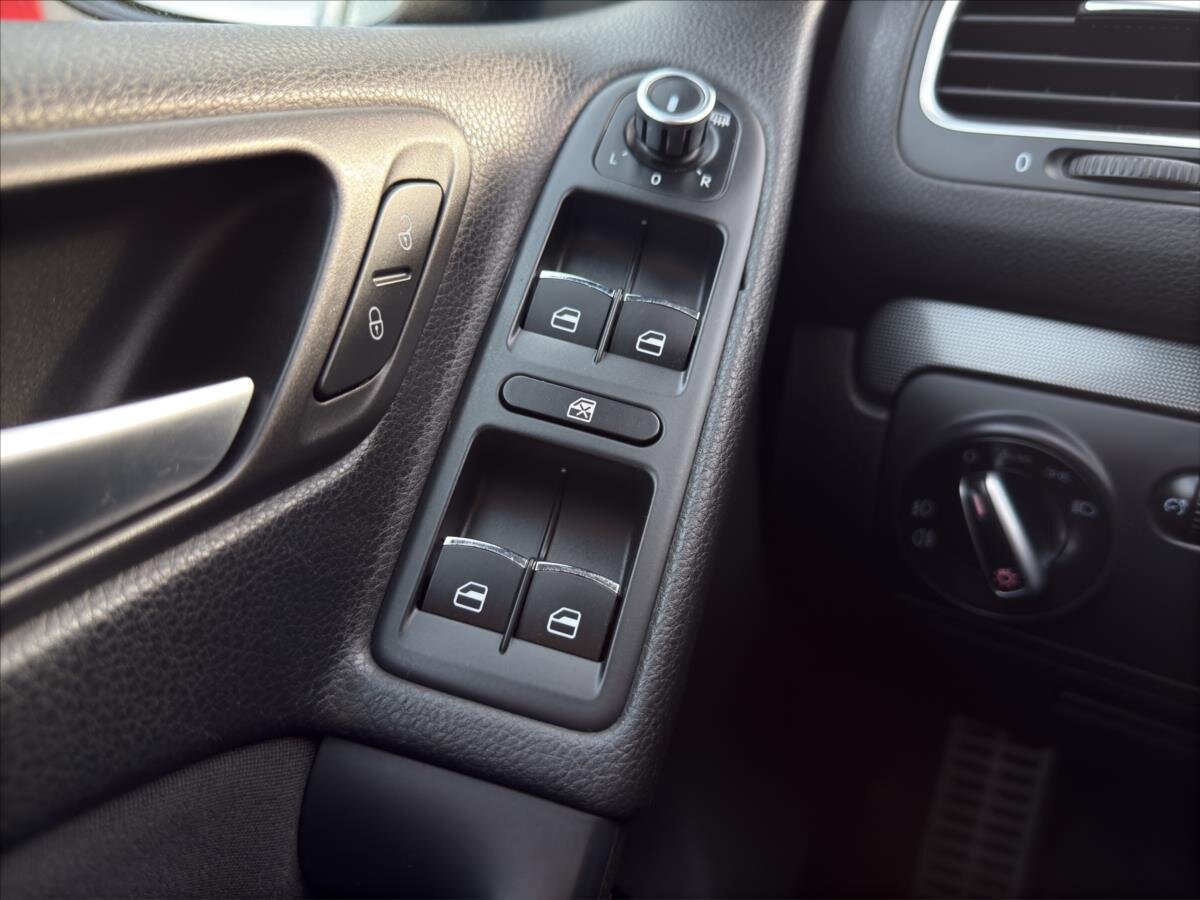 Volkswagen Golf Hatchback 1,4 l 90 kw