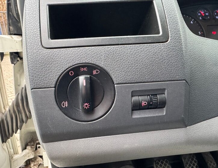 Volkswagen Transporter 16