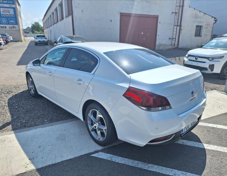 Peugeot 508 Sedan / Limuzína 2,0 l 120 kw