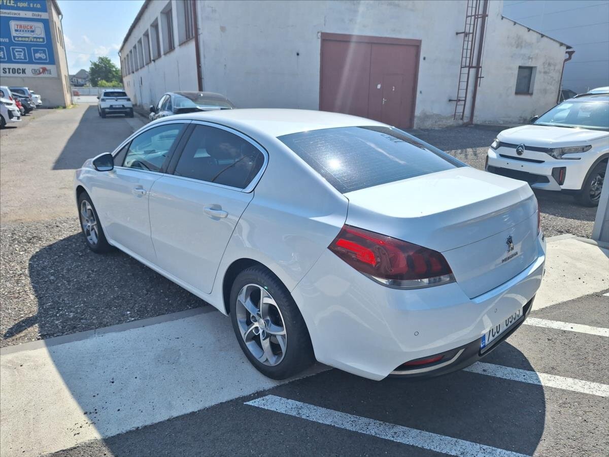 Peugeot 508 Sedan / Limuzína 2,0 l 120 kw