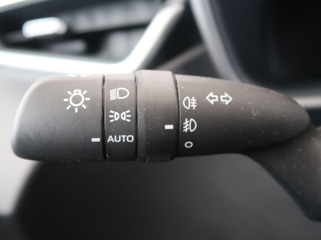 Toyota Corolla Sedan / Limuzína 1,8 l 72 kw