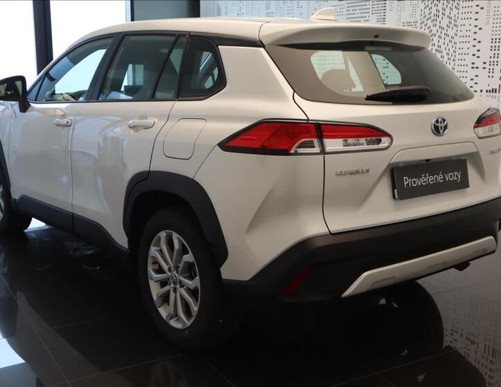 Toyota Corolla Cross 6