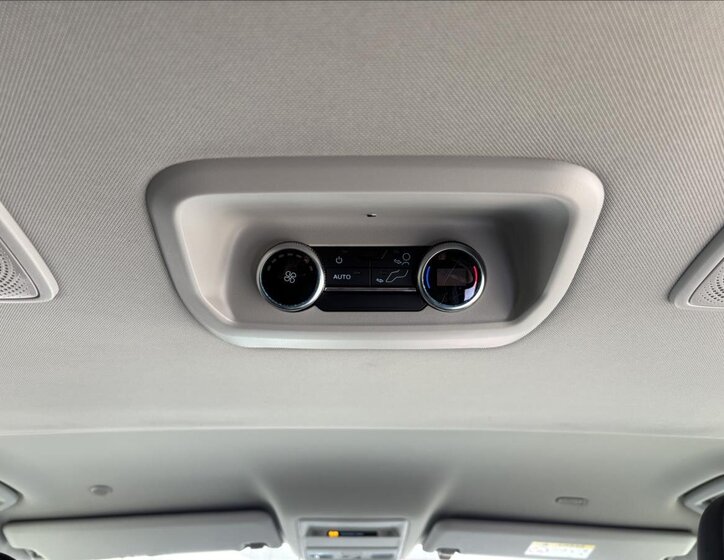 Ford Tourneo Custom Kombi 2,0 l 125 kw