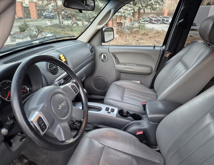 Jeep Cherokee Ostatní 2,8 l 120 kw