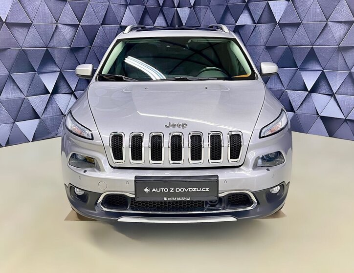 Jeep Cherokee SUV / Terénní 2,0 l 125 kw