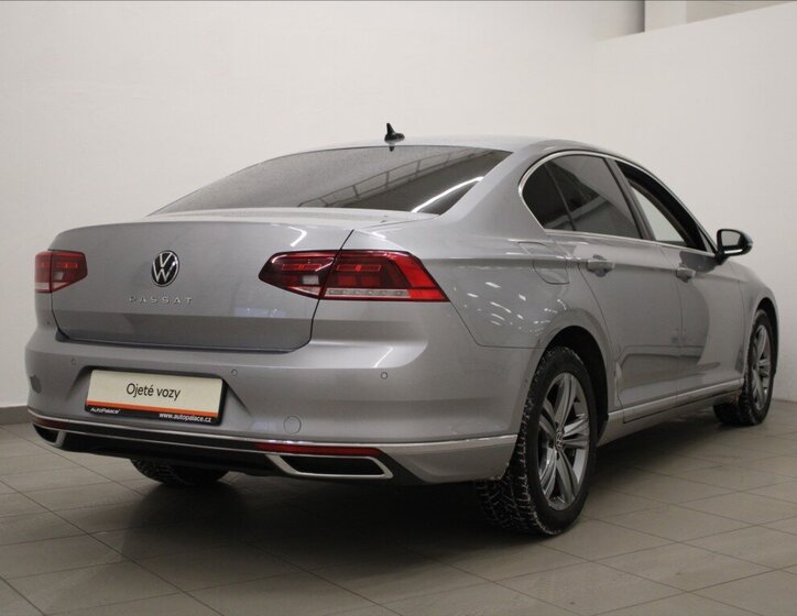 Volkswagen Passat Sedan 2,0 l 110 kw