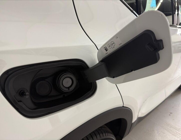 Volvo XC40 SUV / Terénní 2,0 l 120 kw