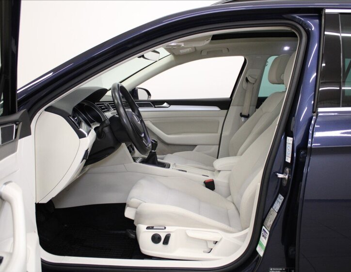 Volkswagen Passat Kombi 2,0 l 110 kw